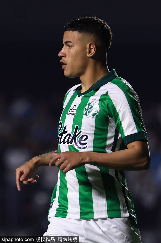 伯明翰vs维尔港
_尤文图斯与巴黎圣日耳曼谈判穆阿尼转会:6000万欧元背后的战术考量与未来展望